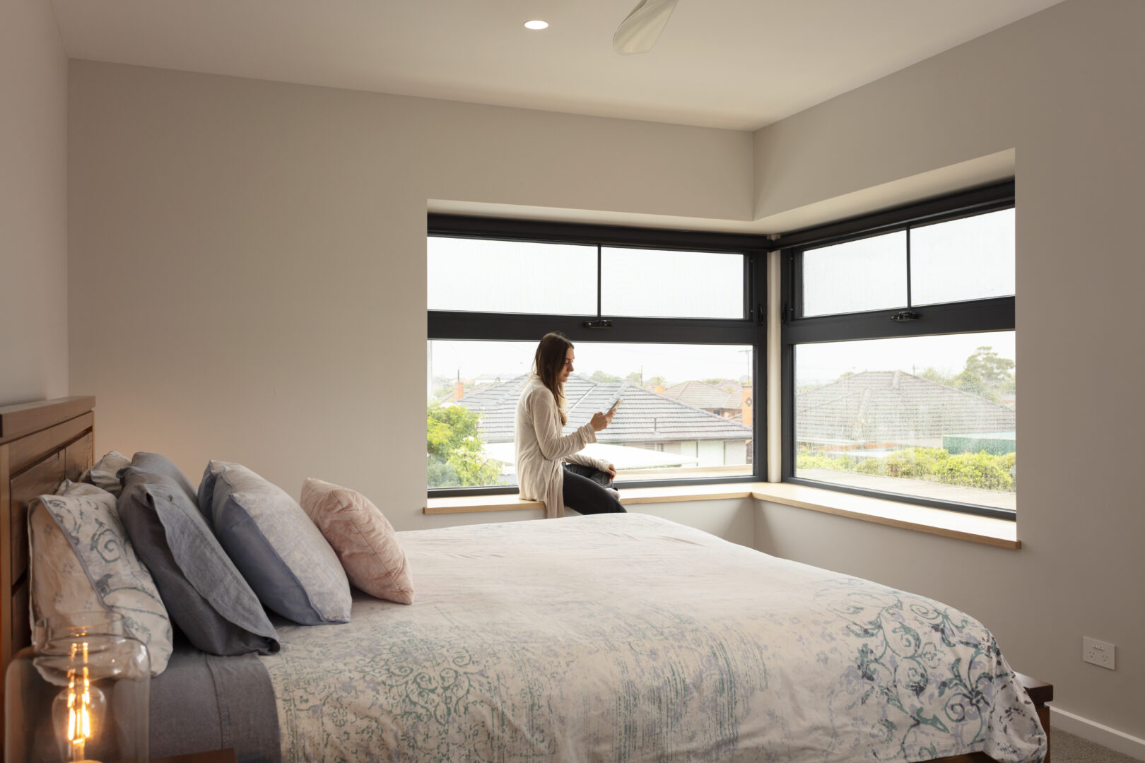 FRAMED ELEVATION / CORNER GLAZING STRATEGY FOR HORIZON ACQUISITION